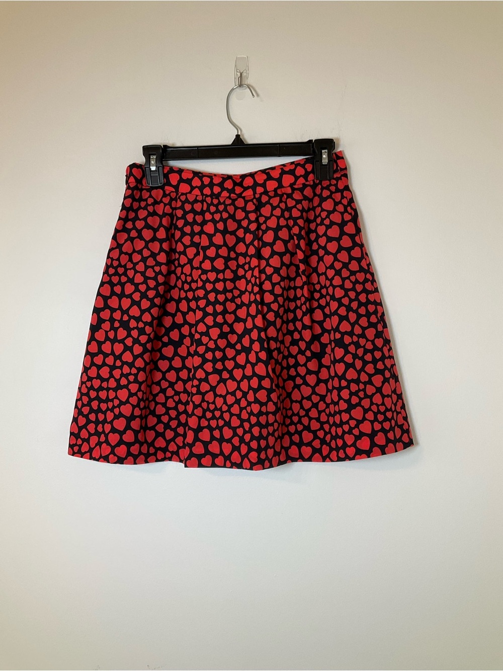 J.Crew Heart Print Pleated Skater Skirt Red Black Size 2 - Picture 2 of 5